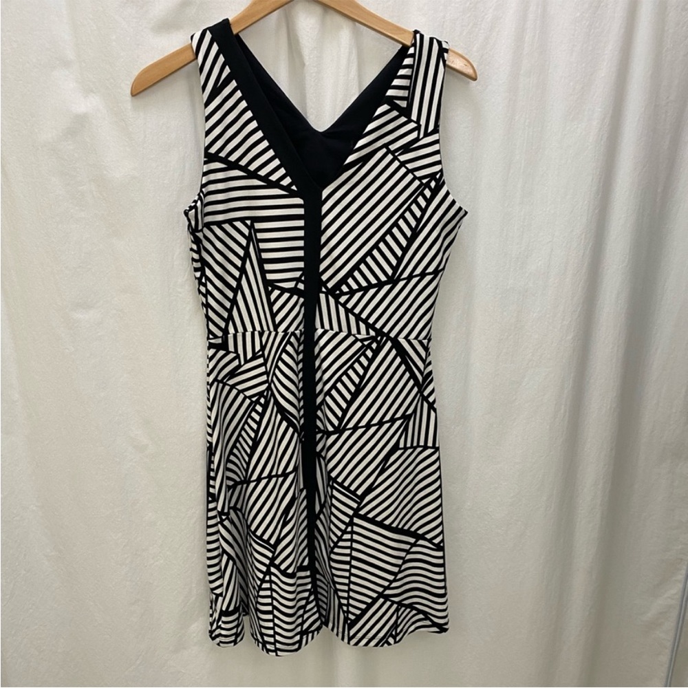 Title Nine Black White Geometric Pattern Dream Dress